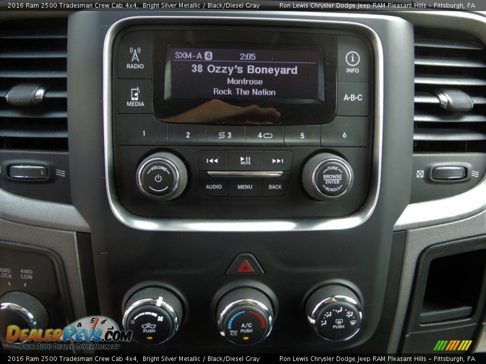 2016 Ram 2500 Tradesman Crew Cab 4x4 Bright Silver Metallic / Black/Diesel Gray Photo #19