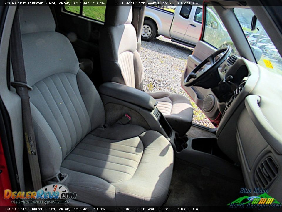 2004 Chevrolet Blazer LS 4x4 Victory Red / Medium Gray Photo #7