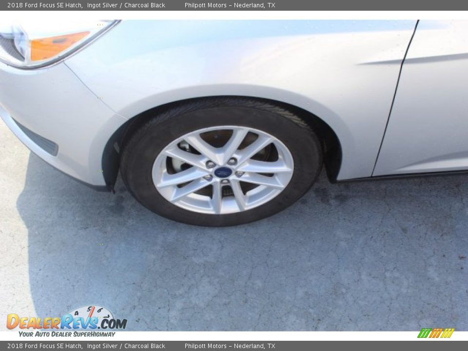 2018 Ford Focus SE Hatch Ingot Silver / Charcoal Black Photo #5