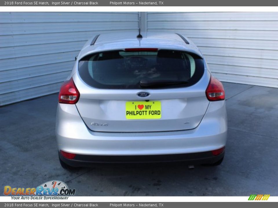 2018 Ford Focus SE Hatch Ingot Silver / Charcoal Black Photo #8