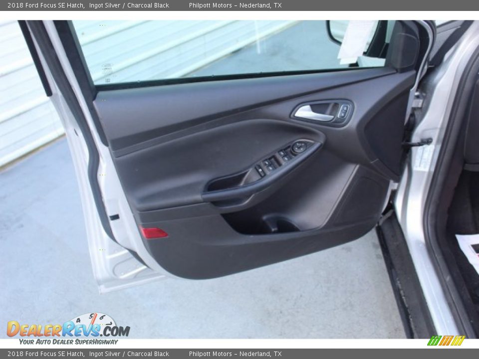 2018 Ford Focus SE Hatch Ingot Silver / Charcoal Black Photo #10