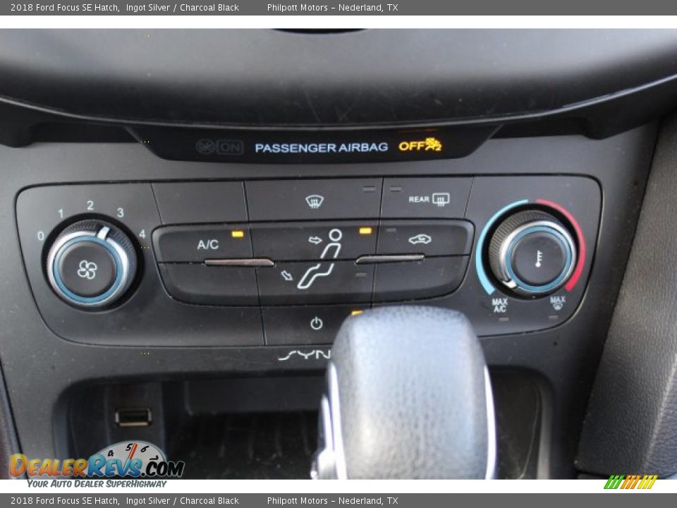 2018 Ford Focus SE Hatch Ingot Silver / Charcoal Black Photo #18