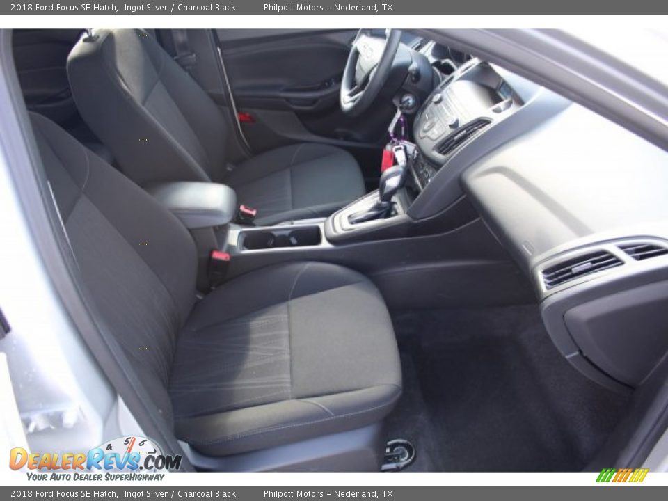 2018 Ford Focus SE Hatch Ingot Silver / Charcoal Black Photo #27
