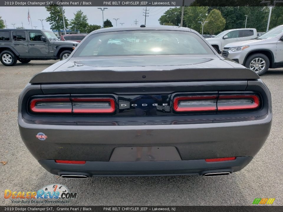 2019 Dodge Challenger SXT Granite Pearl / Black Photo #5