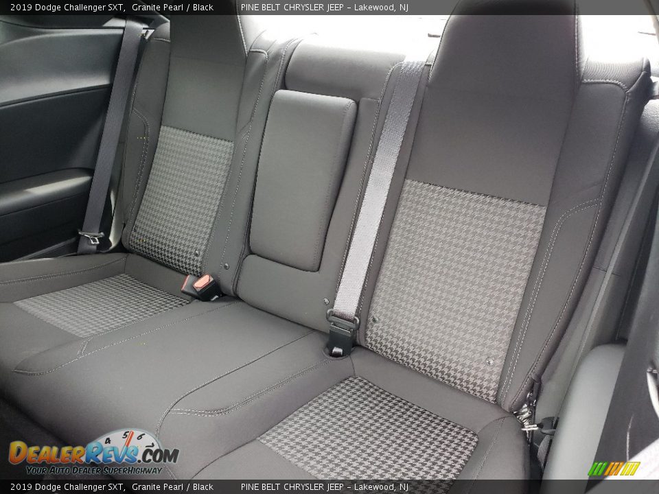 2019 Dodge Challenger SXT Granite Pearl / Black Photo #8