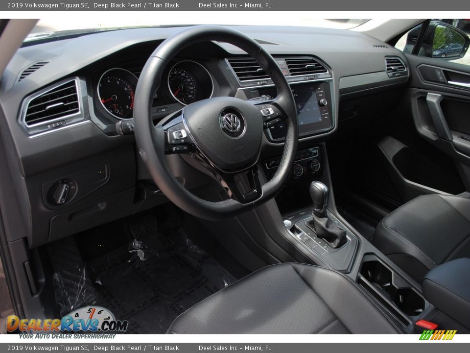 2019 Volkswagen Tiguan SE Deep Black Pearl / Titan Black Photo #14