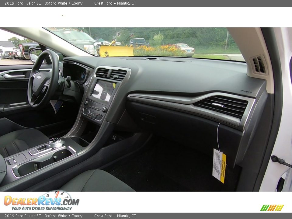 2019 Ford Fusion SE Oxford White / Ebony Photo #25