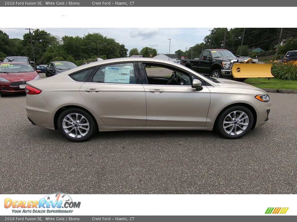 2019 Ford Fusion SE White Gold / Ebony Photo #8