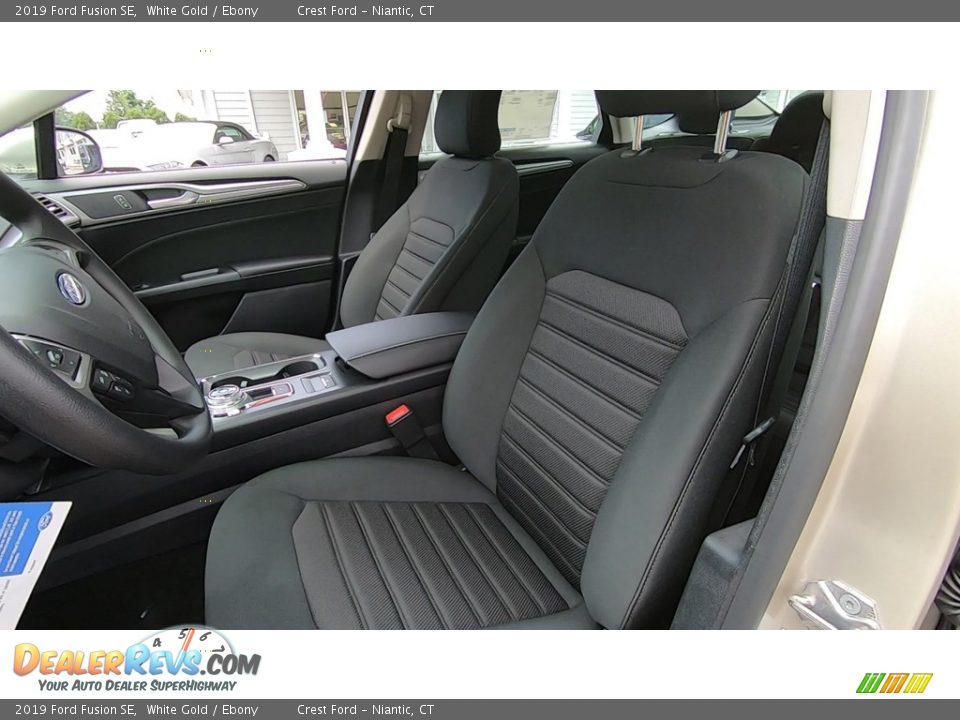2019 Ford Fusion SE White Gold / Ebony Photo #12