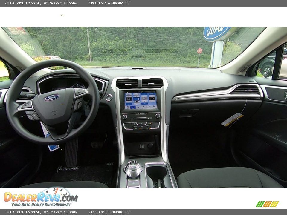 2019 Ford Fusion SE White Gold / Ebony Photo #20