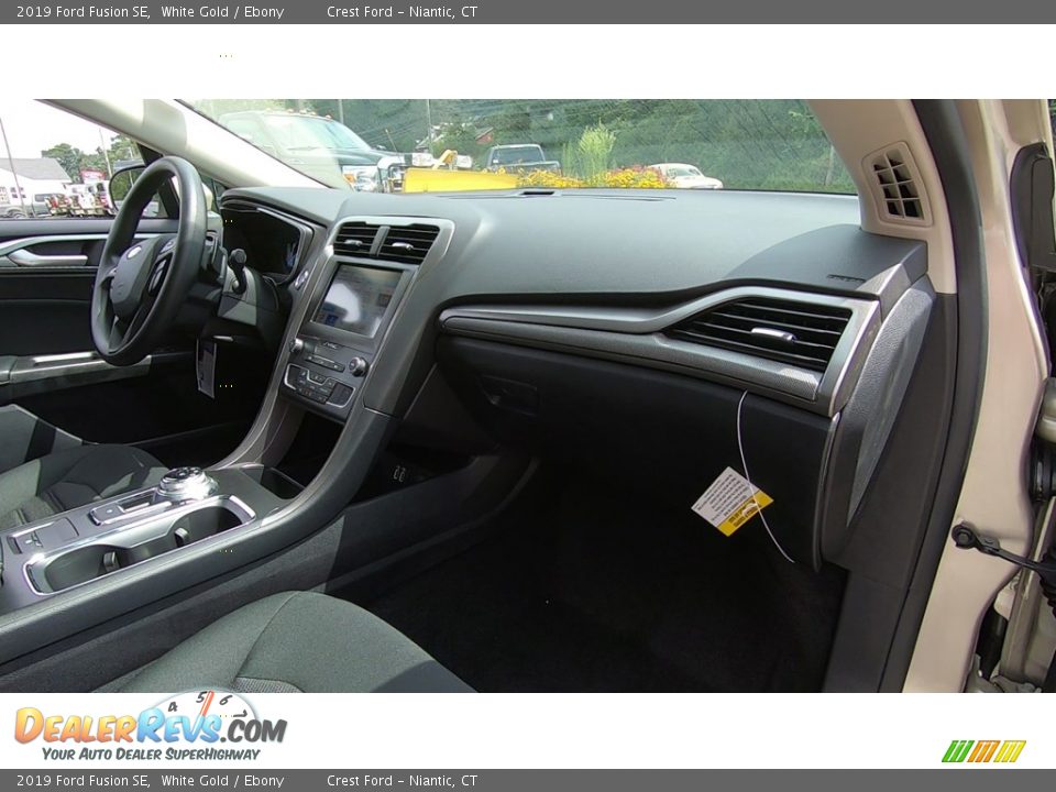 2019 Ford Fusion SE White Gold / Ebony Photo #26
