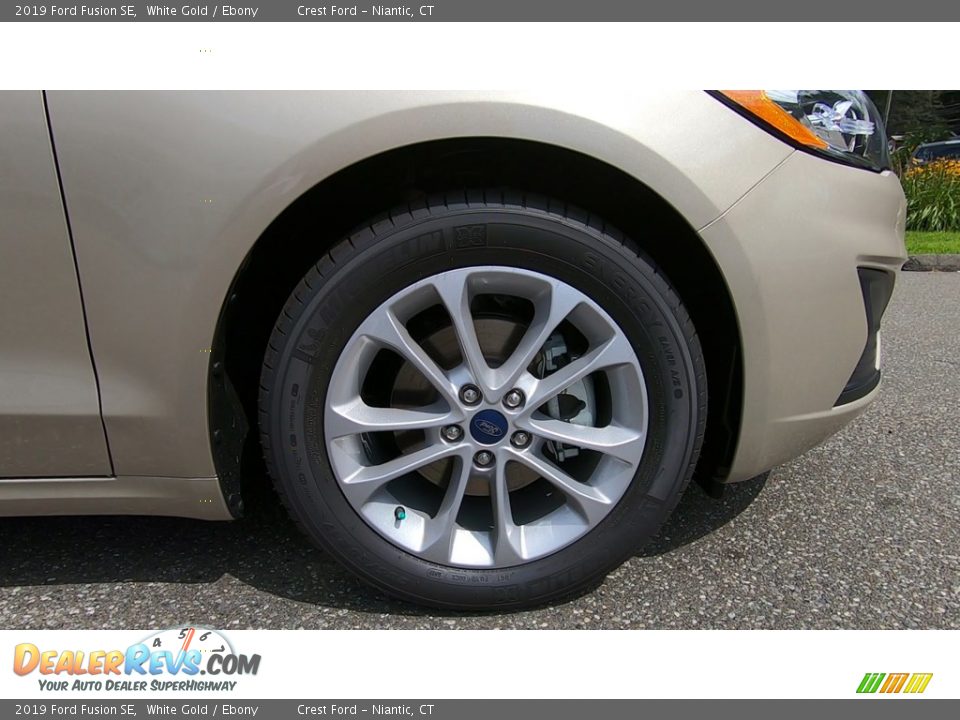 2019 Ford Fusion SE White Gold / Ebony Photo #27