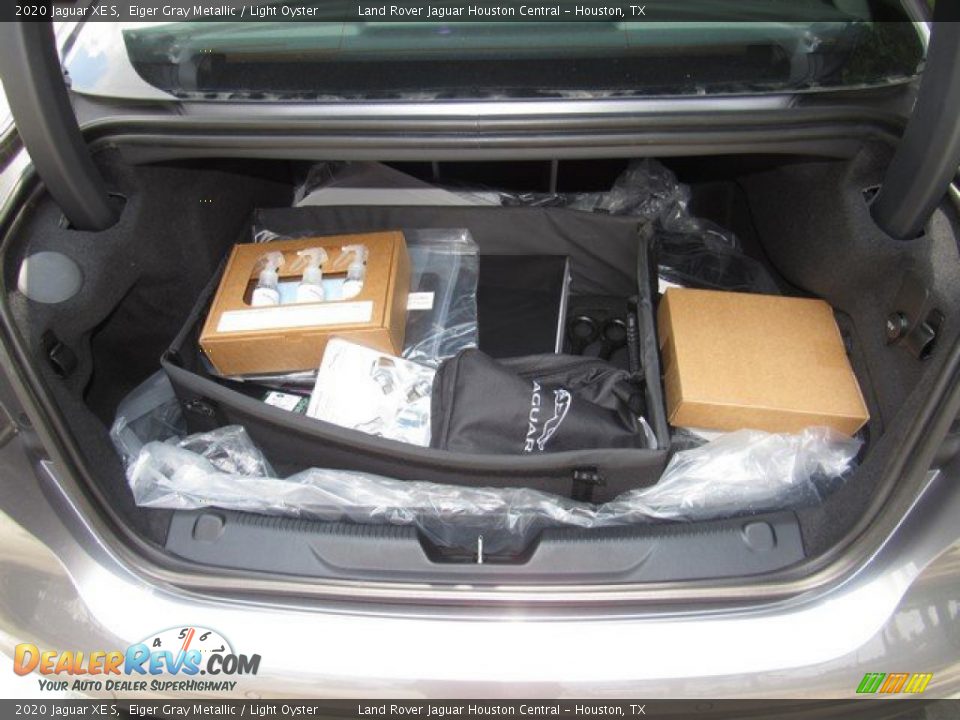 2020 Jaguar XE S Trunk Photo #17