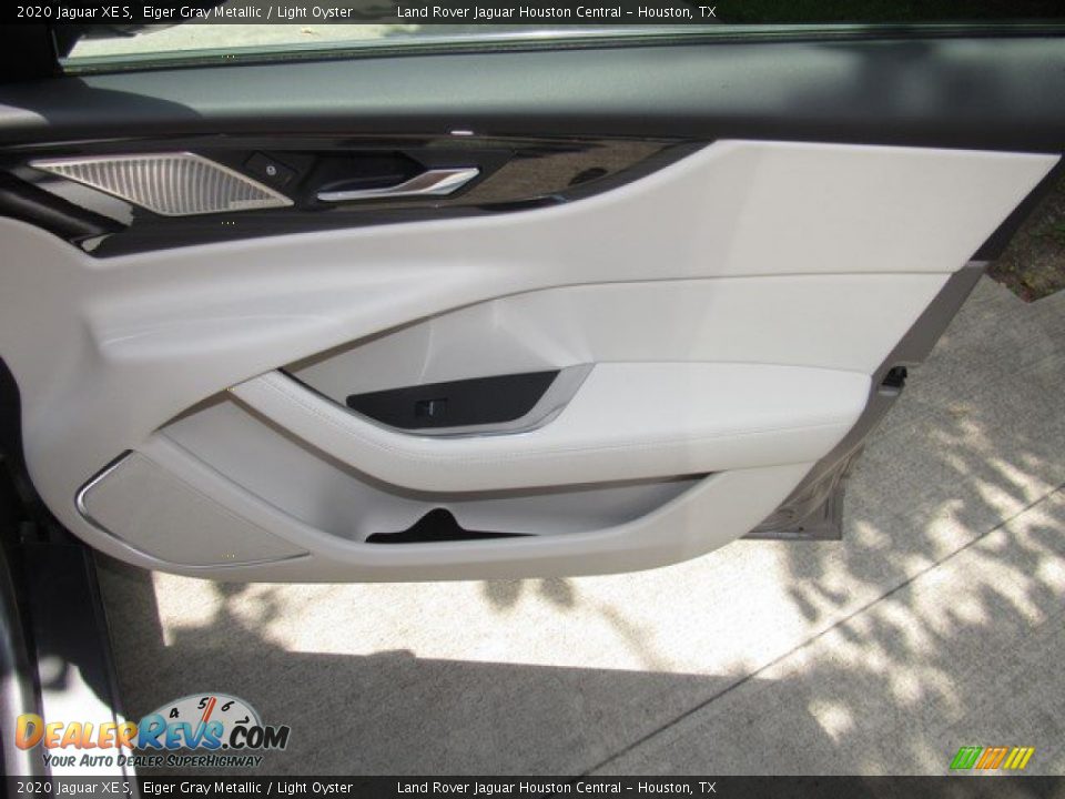 Door Panel of 2020 Jaguar XE S Photo #21