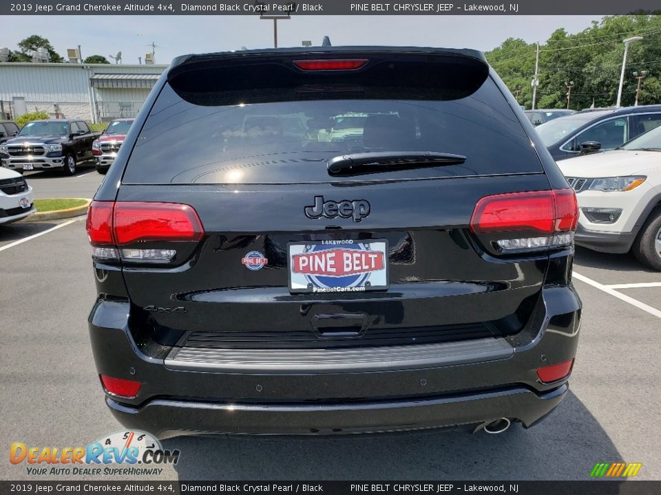 2019 Jeep Grand Cherokee Altitude 4x4 Diamond Black Crystal Pearl / Black Photo #5