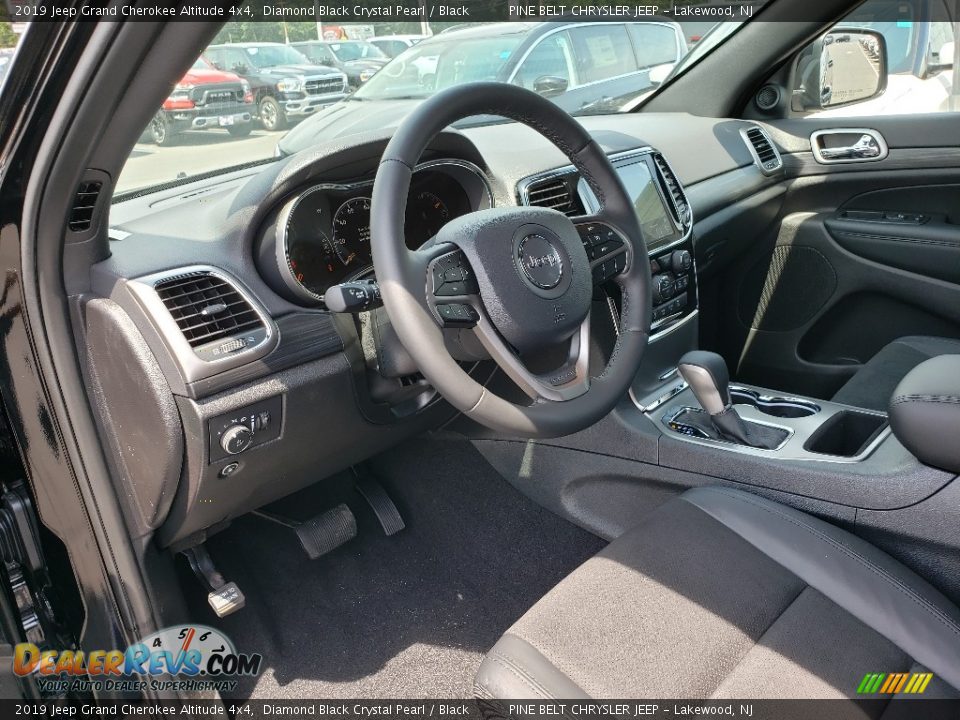 2019 Jeep Grand Cherokee Altitude 4x4 Diamond Black Crystal Pearl / Black Photo #7