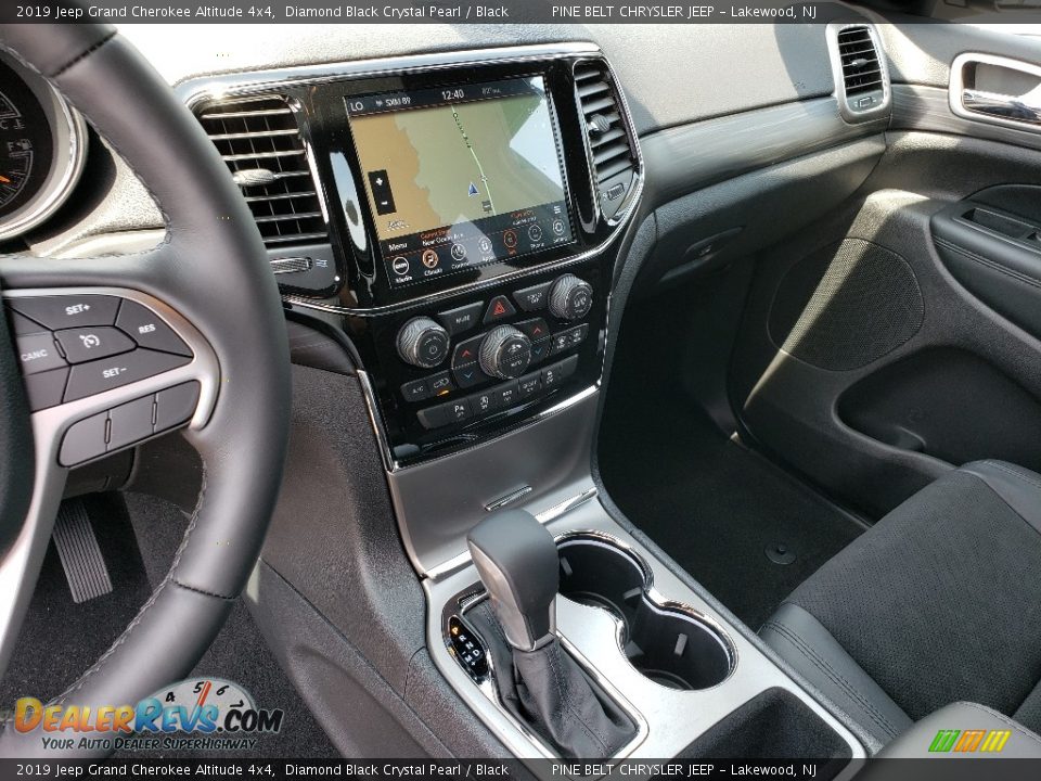 2019 Jeep Grand Cherokee Altitude 4x4 Diamond Black Crystal Pearl / Black Photo #10