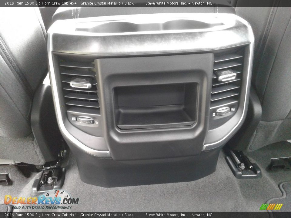 2019 Ram 1500 Big Horn Crew Cab 4x4 Granite Crystal Metallic / Black Photo #13