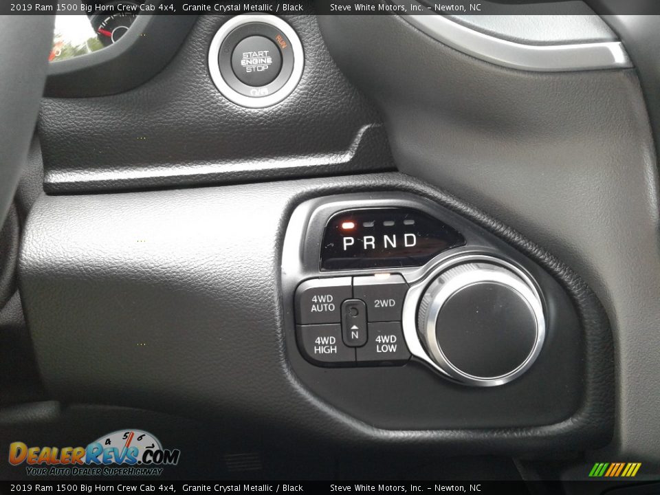 2019 Ram 1500 Big Horn Crew Cab 4x4 Granite Crystal Metallic / Black Photo #25