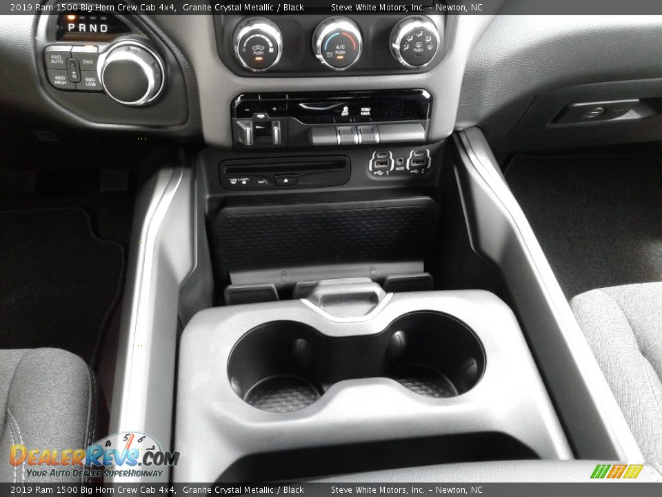 2019 Ram 1500 Big Horn Crew Cab 4x4 Granite Crystal Metallic / Black Photo #27