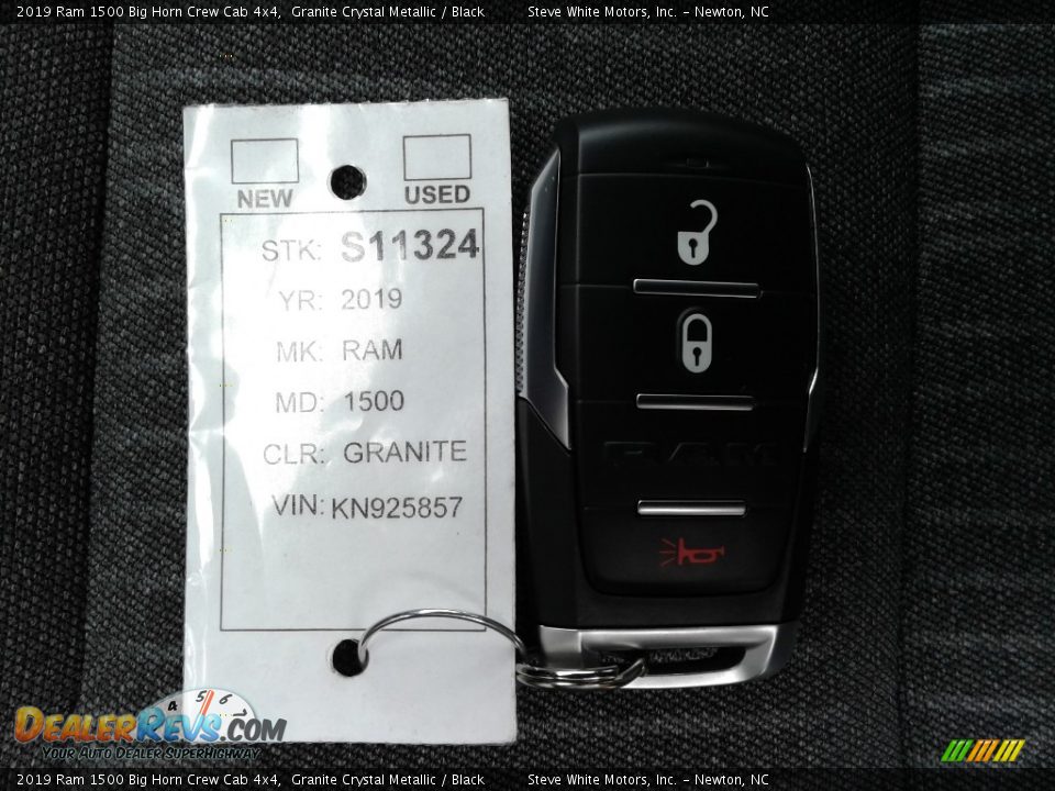 2019 Ram 1500 Big Horn Crew Cab 4x4 Granite Crystal Metallic / Black Photo #30