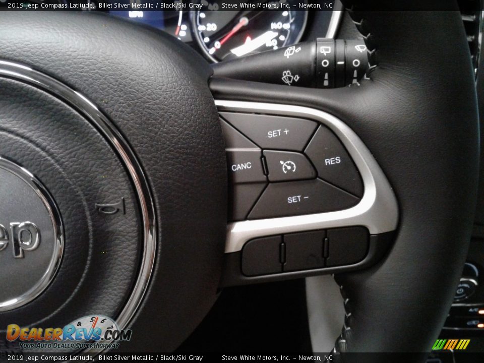 2019 Jeep Compass Latitude Billet Silver Metallic / Black/Ski Gray Photo #17