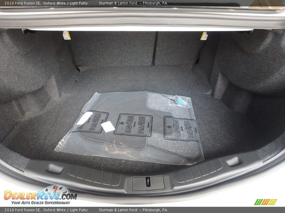 2019 Ford Fusion SE Oxford White / Light Putty Photo #3