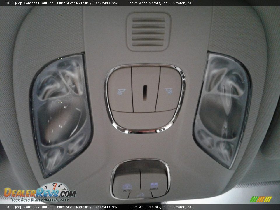 2019 Jeep Compass Latitude Billet Silver Metallic / Black/Ski Gray Photo #26