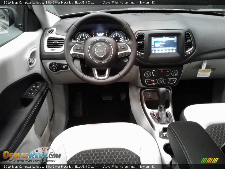 2019 Jeep Compass Latitude Billet Silver Metallic / Black/Ski Gray Photo #28