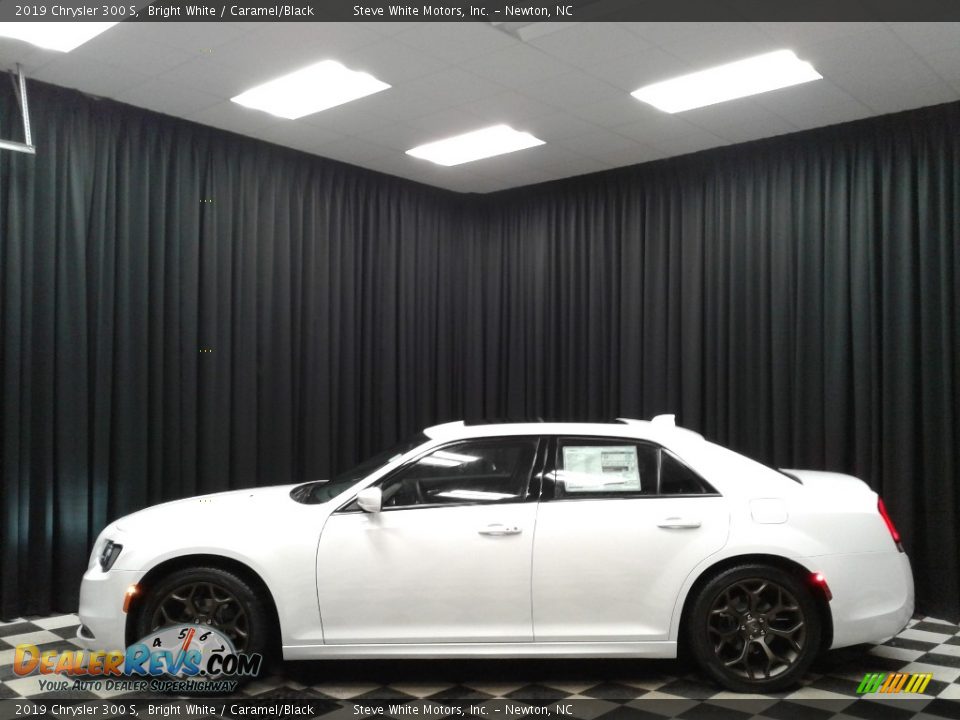 2019 Chrysler 300 S Bright White / Caramel/Black Photo #1