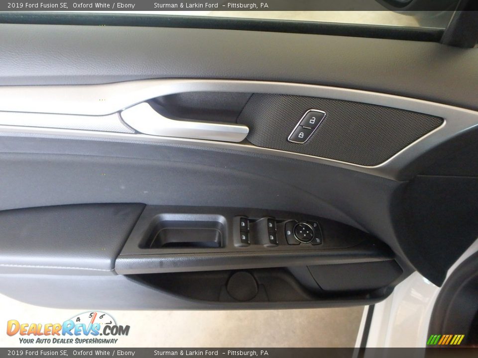2019 Ford Fusion SE Oxford White / Ebony Photo #10