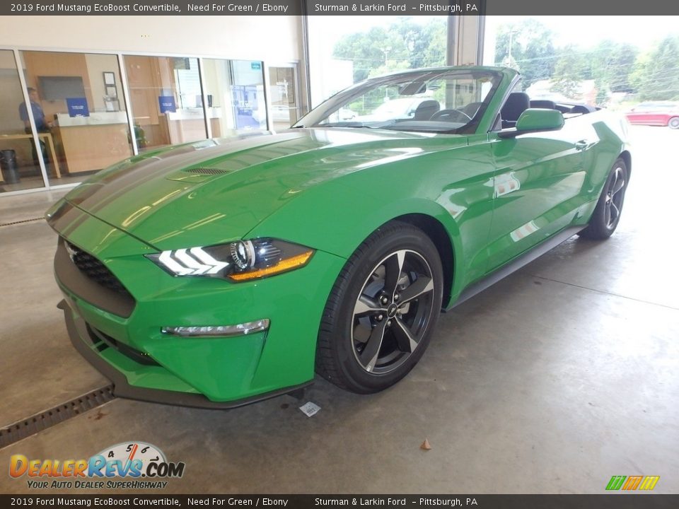 Front 3/4 View of 2019 Ford Mustang EcoBoost Convertible Photo #5