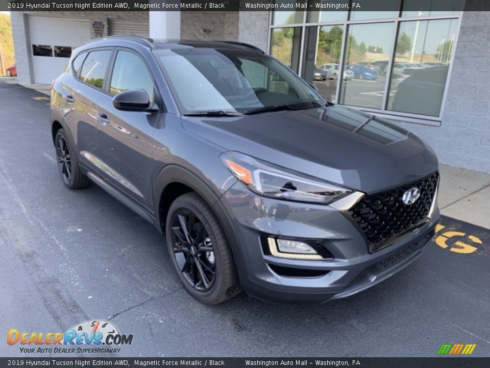 Front 3/4 View of 2019 Hyundai Tucson Night Edition AWD Photo #2