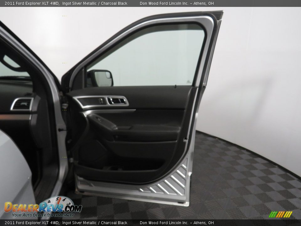 2011 Ford Explorer XLT 4WD Ingot Silver Metallic / Charcoal Black Photo #24