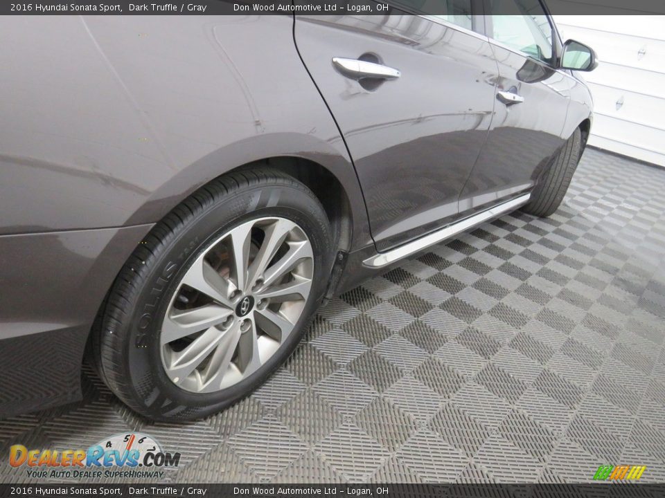 2016 Hyundai Sonata Sport Dark Truffle / Gray Photo #18
