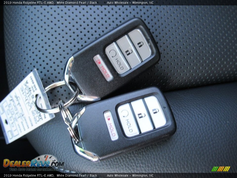 2019 Honda Ridgeline RTL-E AWD White Diamond Pearl / Black Photo #20