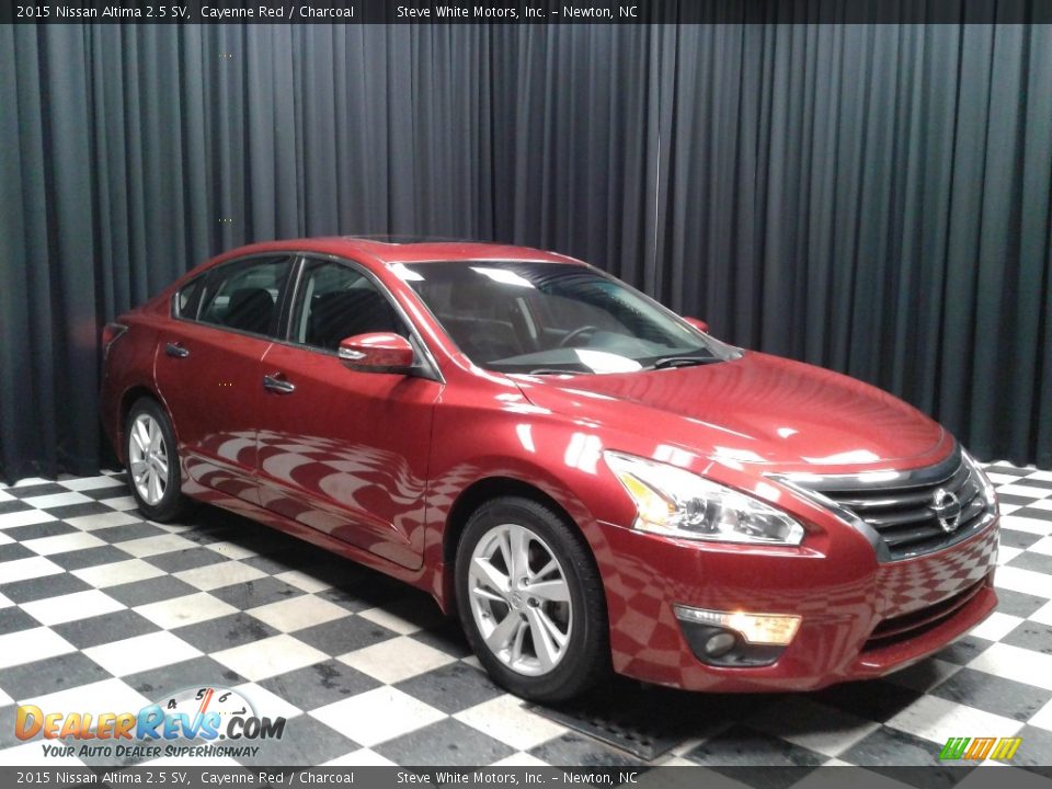 2015 Nissan Altima 2.5 SV Cayenne Red / Charcoal Photo #4