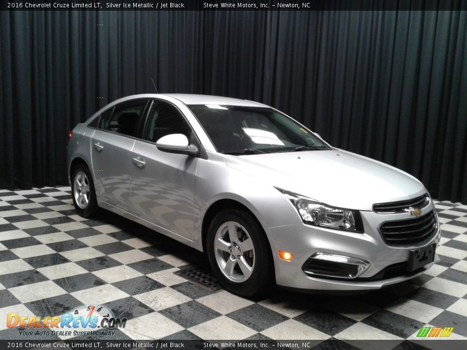 2016 Chevrolet Cruze Limited LT Silver Ice Metallic / Jet Black Photo #4