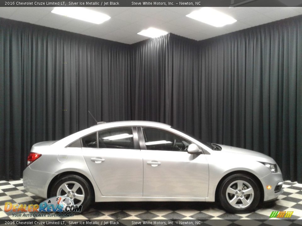 2016 Chevrolet Cruze Limited LT Silver Ice Metallic / Jet Black Photo #5