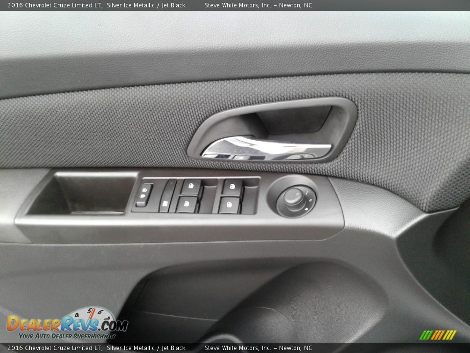 2016 Chevrolet Cruze Limited LT Silver Ice Metallic / Jet Black Photo #9