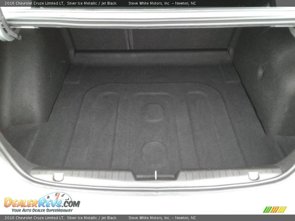 2016 Chevrolet Cruze Limited LT Silver Ice Metallic / Jet Black Photo #13