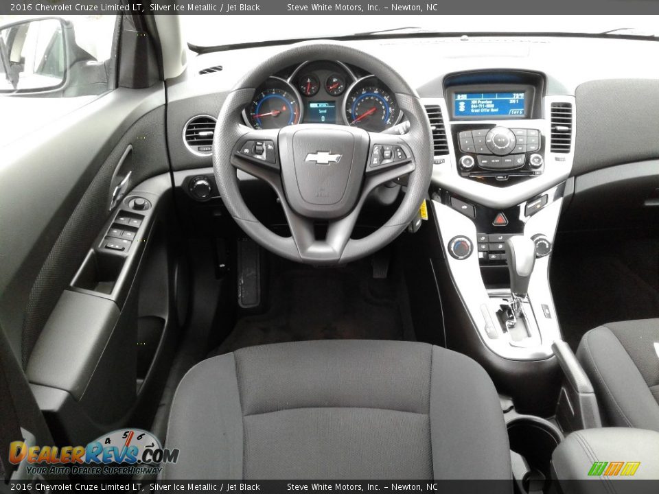 2016 Chevrolet Cruze Limited LT Silver Ice Metallic / Jet Black Photo #25