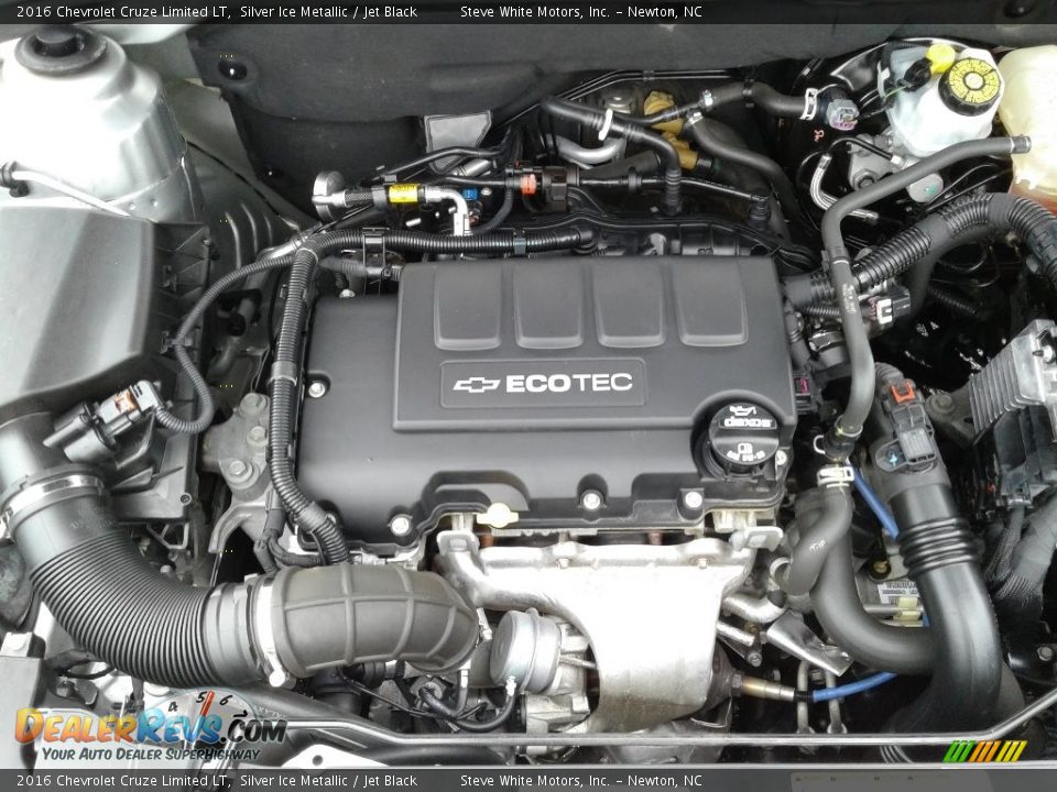 2016 Chevrolet Cruze Limited LT Silver Ice Metallic / Jet Black Photo #27