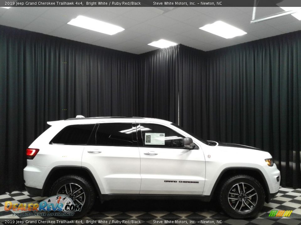 2019 Jeep Grand Cherokee Trailhawk 4x4 Bright White / Ruby Red/Black Photo #5