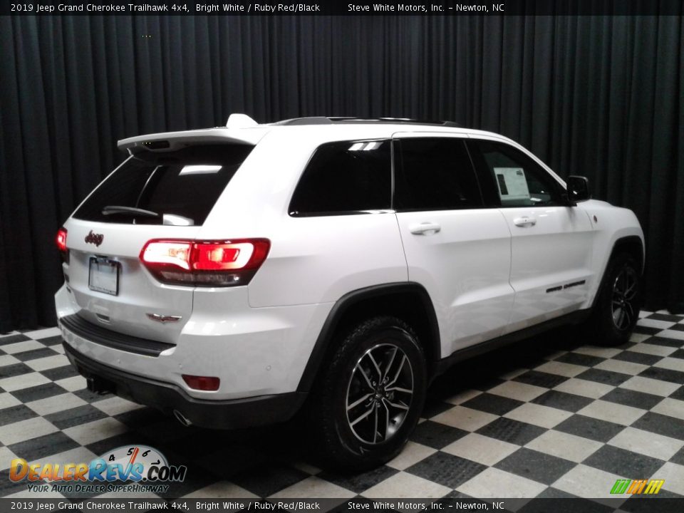 2019 Jeep Grand Cherokee Trailhawk 4x4 Bright White / Ruby Red/Black Photo #6