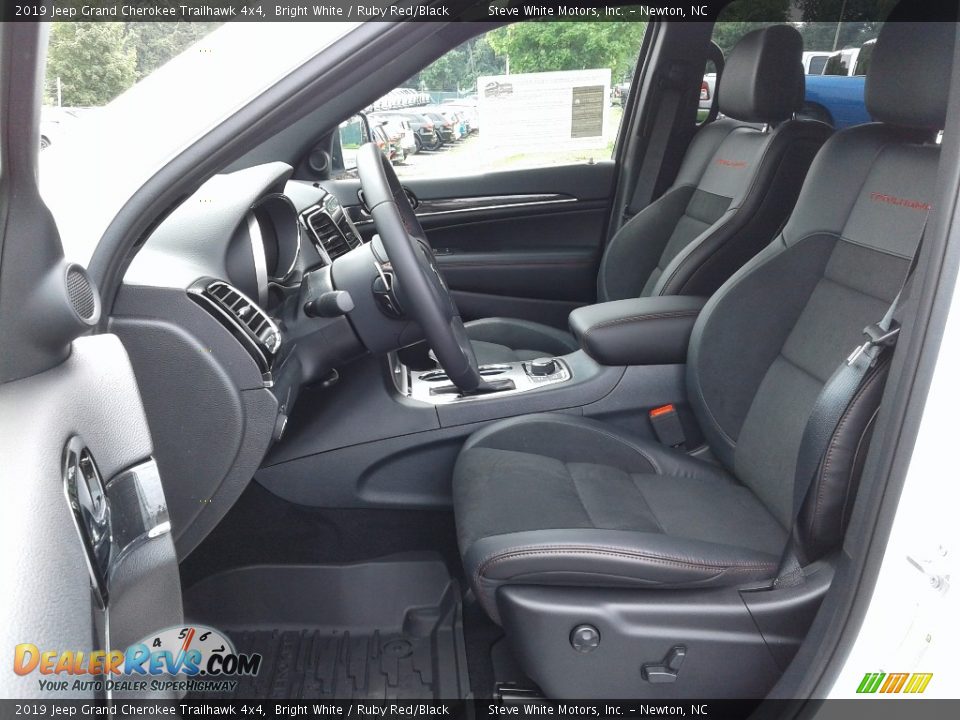 Front Seat of 2019 Jeep Grand Cherokee Trailhawk 4x4 Photo #10