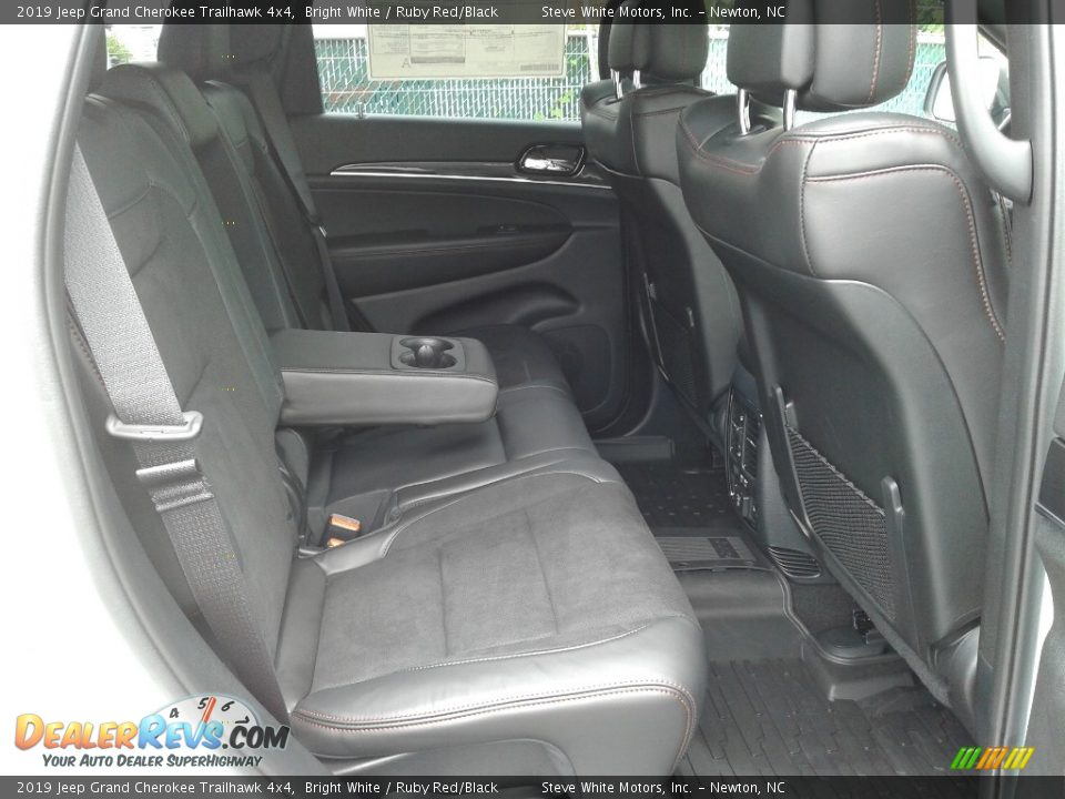 2019 Jeep Grand Cherokee Trailhawk 4x4 Bright White / Ruby Red/Black Photo #15