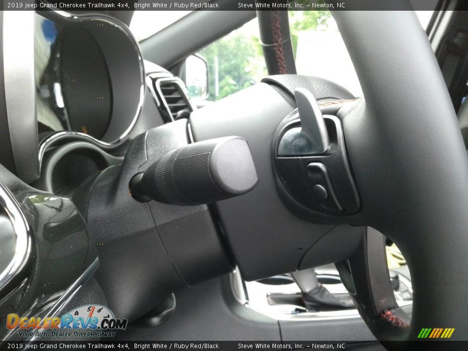 2019 Jeep Grand Cherokee Trailhawk 4x4 Bright White / Ruby Red/Black Photo #17