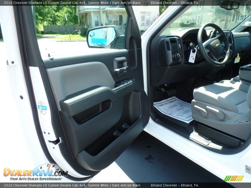 2019 Chevrolet Silverado LD Custom Double Cab 4x4 Summit White / Dark Ash/Jet Black Photo #15