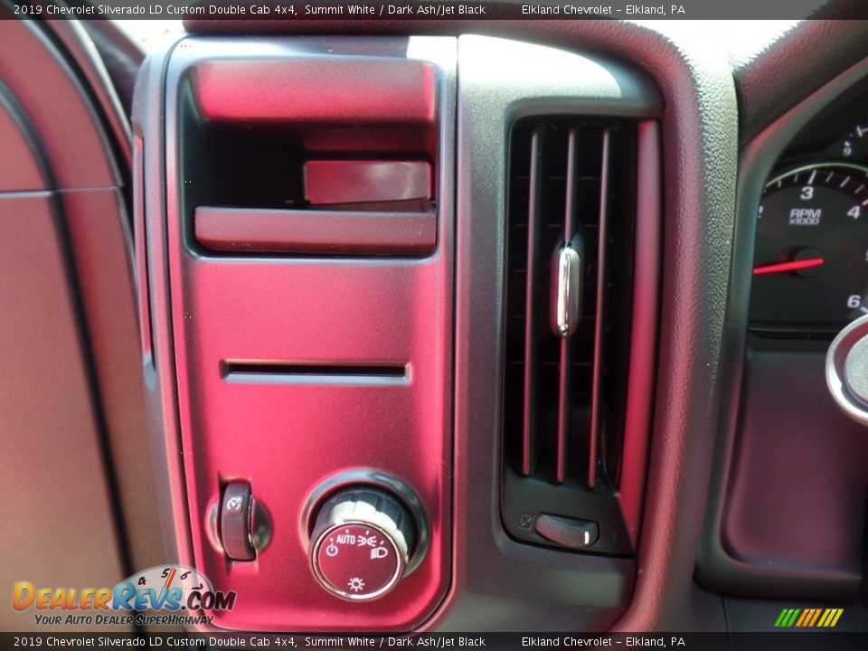 2019 Chevrolet Silverado LD Custom Double Cab 4x4 Summit White / Dark Ash/Jet Black Photo #23